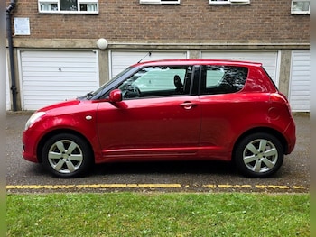 Used Suzuki Swift 2010 for sale - 78875165: Photo