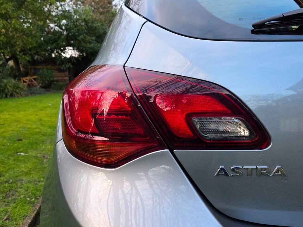 Used Vauxhall Astra 2013 for sale - 77442274: Photo 10