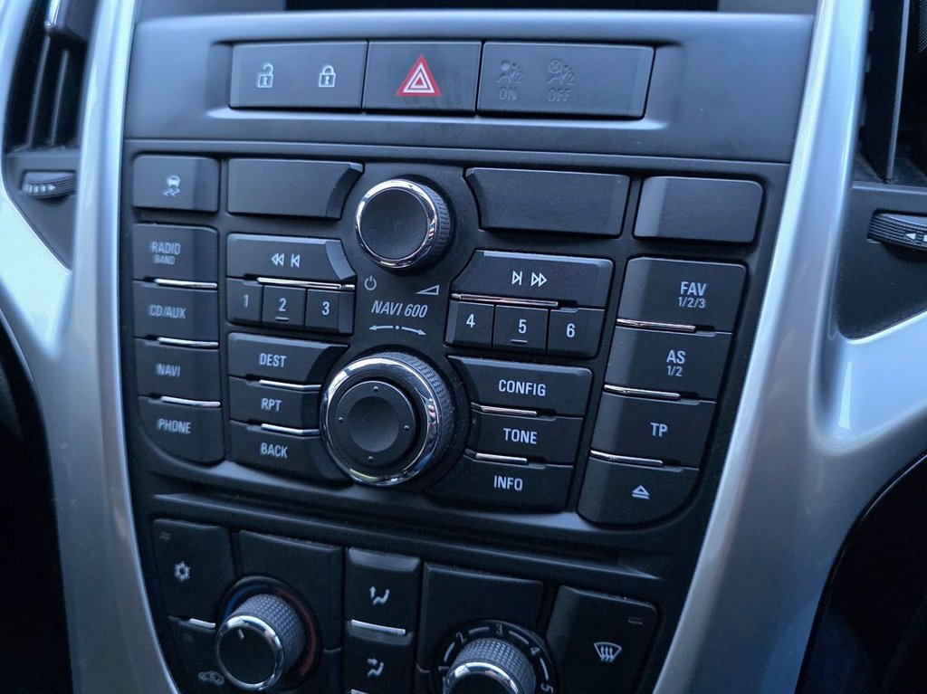 Used Vauxhall Astra 2013 for sale - 77442274: Photo 20