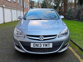 Used Vauxhall Astra 2013 for sale - 77442274: Photo