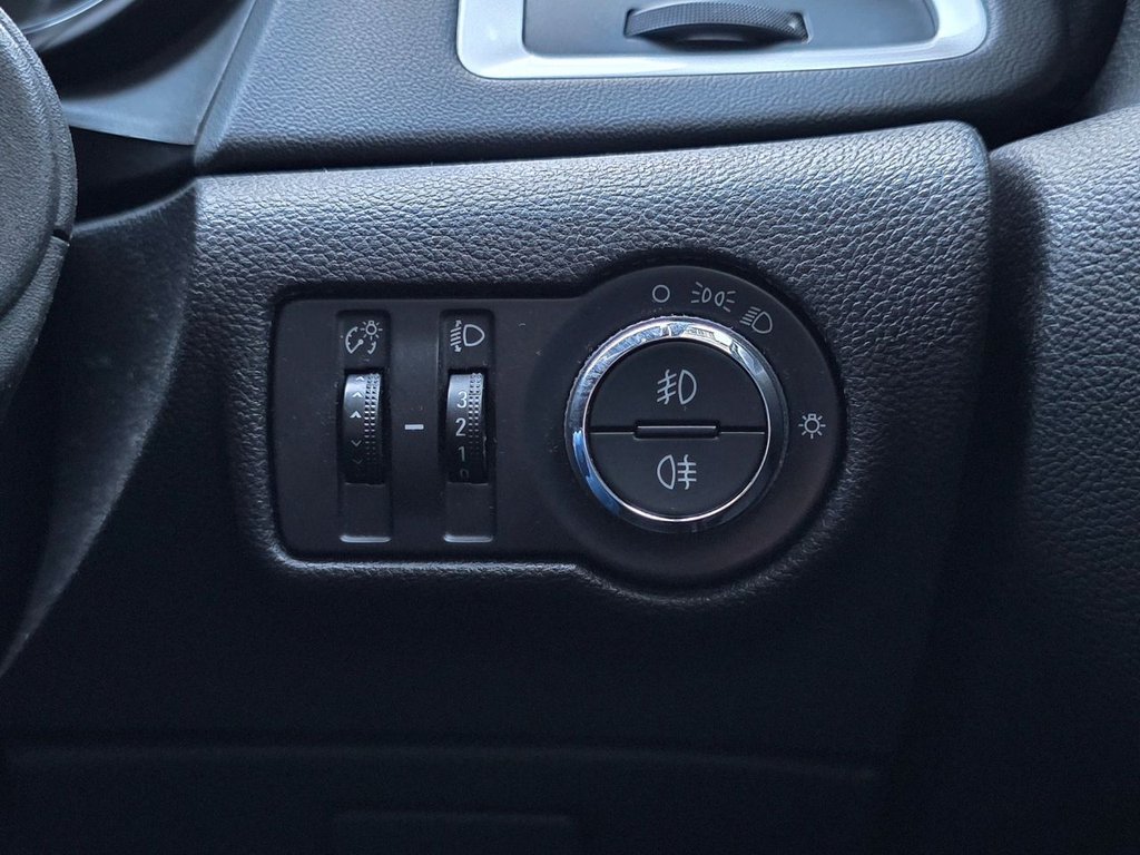 Used Vauxhall Astra 2013 for sale - 77442274: Photo 31