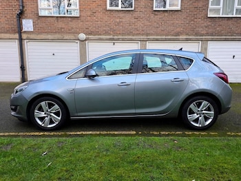 Used Vauxhall Astra 2013 for sale - 77442274: Photo