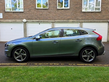 Used Volvo V40 2014 for sale - 78725372: Photo