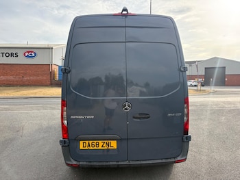 Used Mercedes-Benz Sprinter 2018 for sale - 79464041: Photo