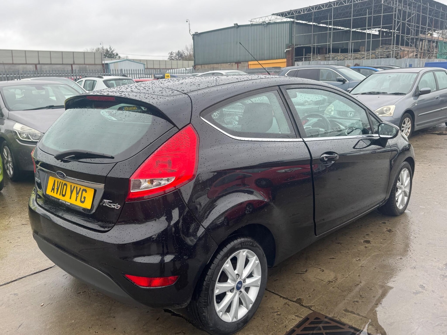 Used Ford Fiesta 2010 for sale - 77575009: Photo 10