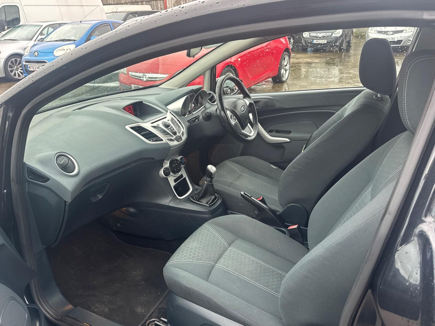 Used Ford Fiesta 2010 for sale - 77575009: Photo 15