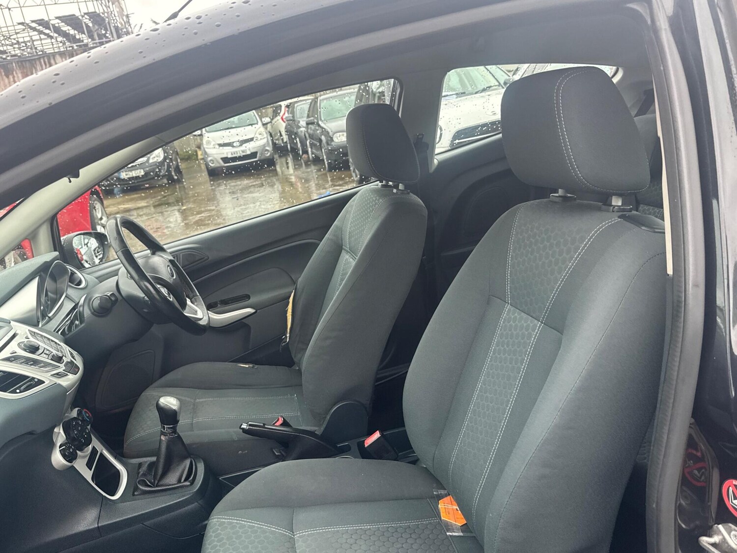 Used Ford Fiesta 2010 for sale - 77575009: Photo 16