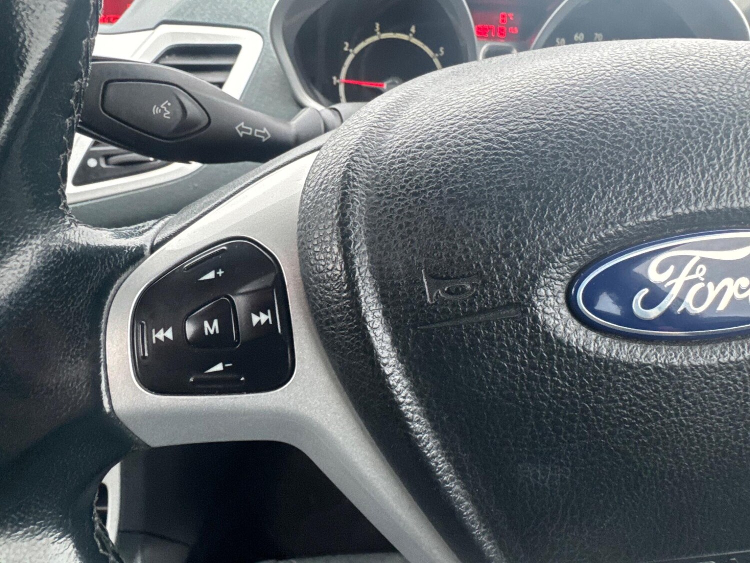 Used Ford Fiesta 2010 for sale - 77575009: Photo 21