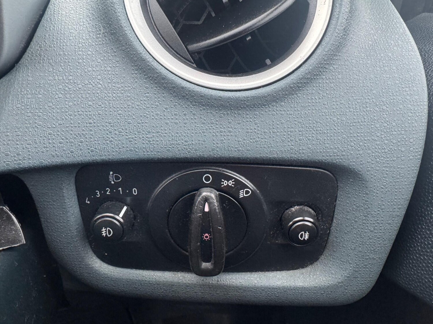 Used Ford Fiesta 2010 for sale - 77575009: Photo 25