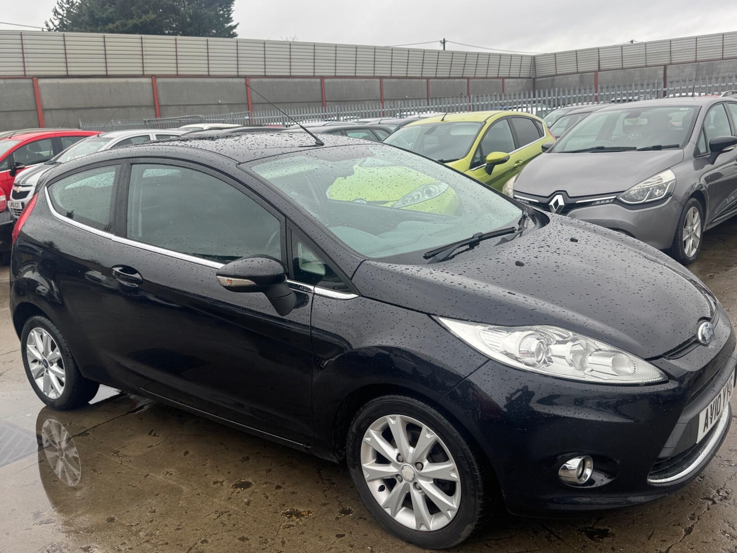 Used Ford Fiesta 2010 for sale - 77575009: Photo 3