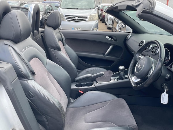 Used Audi TT 2011 for sale - 75658417: Photo 19