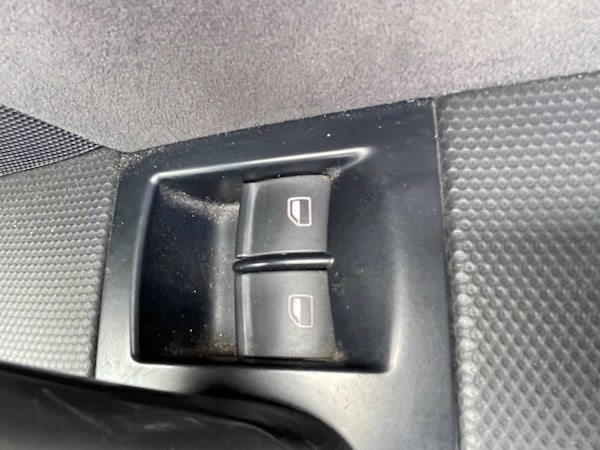 Used Audi TT 2011 for sale - 75658417: Photo 37