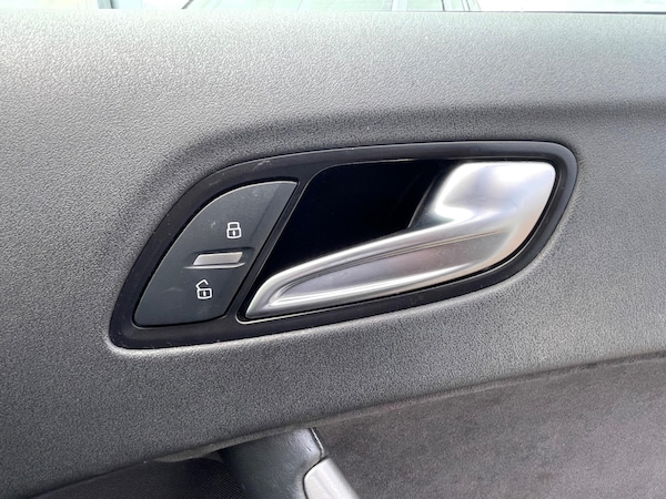 Used Audi TT 2011 for sale - 75658417: Photo 39
