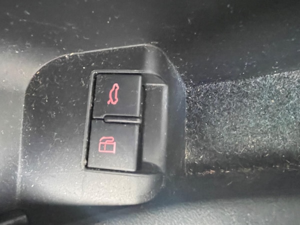 Used Audi TT 2011 for sale - 75658417: Photo 42