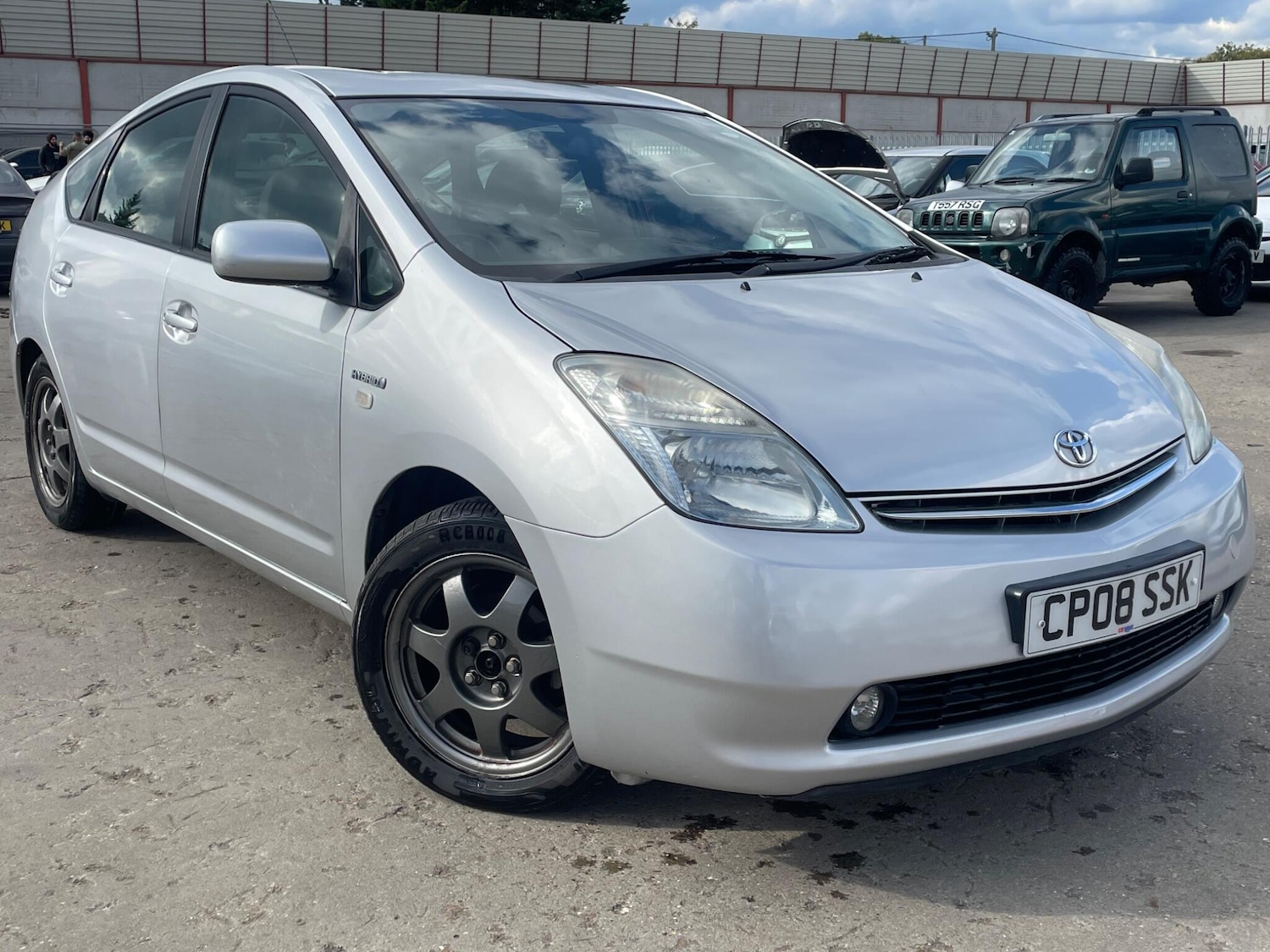 Used Toyota Prius for sale - 76094448: Photo 2