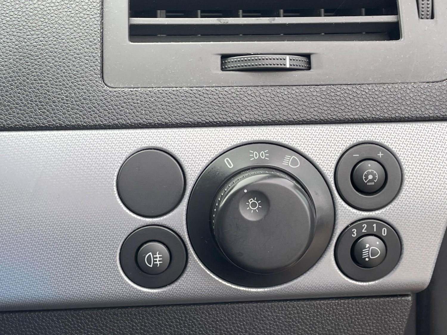 Used Vauxhall Astra 2006 for sale - 77242619: Photo 24