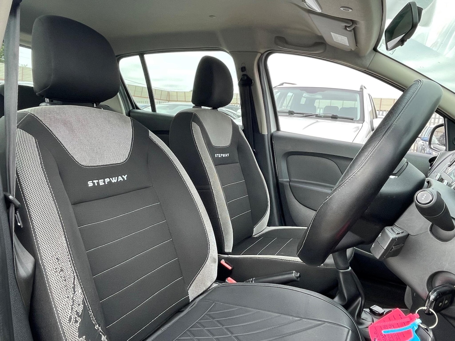 Used Dacia Sandero Stepway 2020 for sale - 76226737: Photo 10