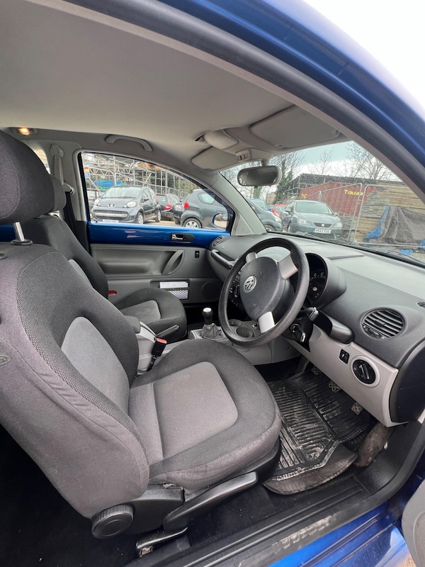 Used Volkswagen Beetle 2004 for sale - 76296044: Photo 16
