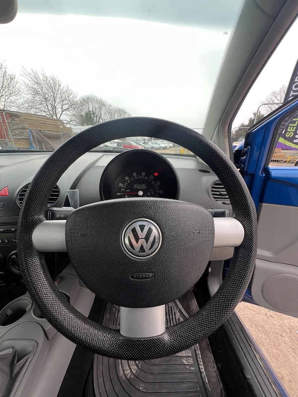 Used Volkswagen Beetle 2004 for sale - 76296044: Photo 19
