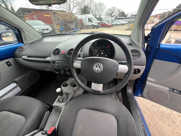 Used Volkswagen Beetle 2004 for sale - 76296044: Photo 21
