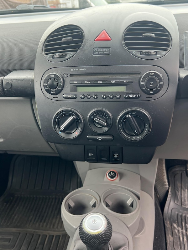 Used Volkswagen Beetle 2004 for sale - 76296044: Photo 28