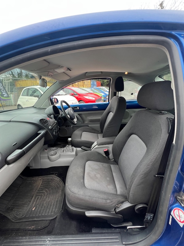 Used Volkswagen Beetle 2004 for sale - 76296044: Photo 35