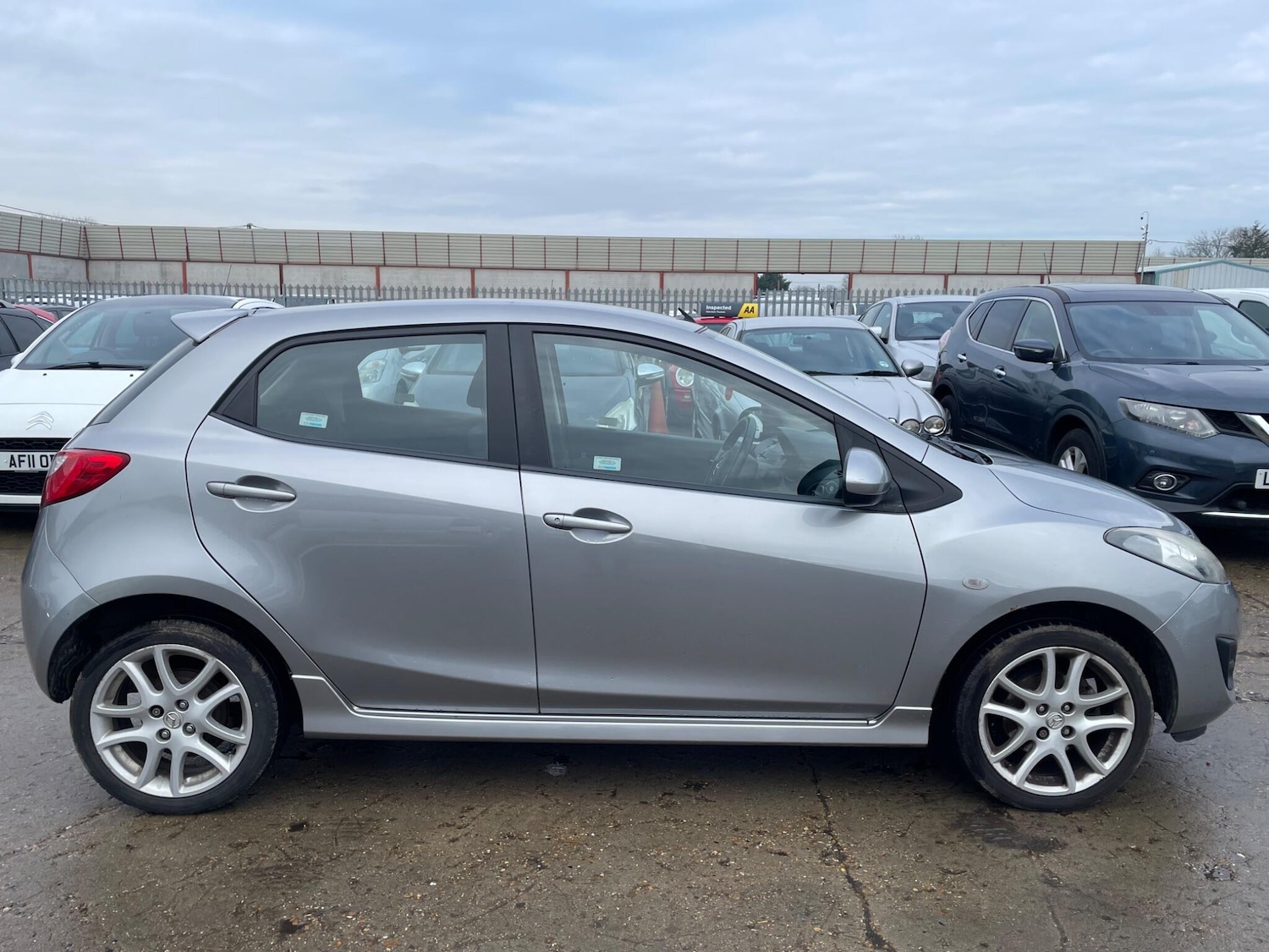 Used Mazda Mazda2 2012 for sale - 77242842: Photo 10