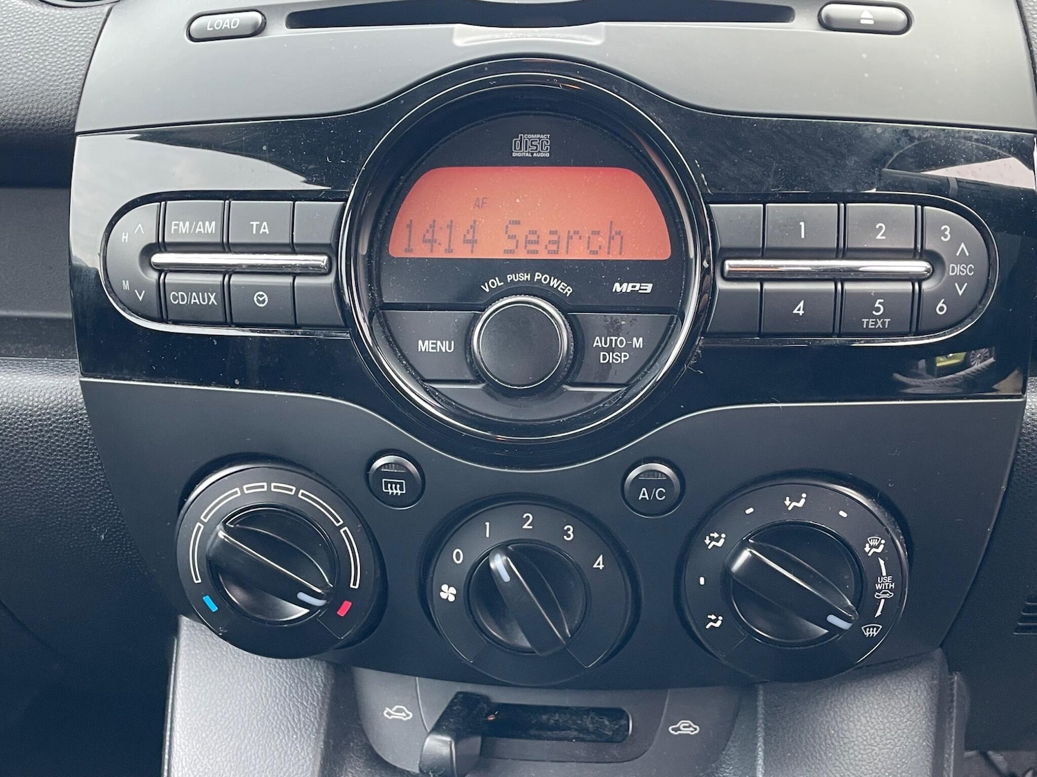 Used Mazda Mazda2 2012 for sale - 77242842: Photo 14