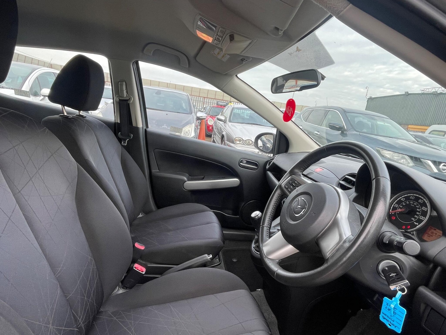 Used Mazda Mazda2 2012 for sale - 77242842: Photo 17