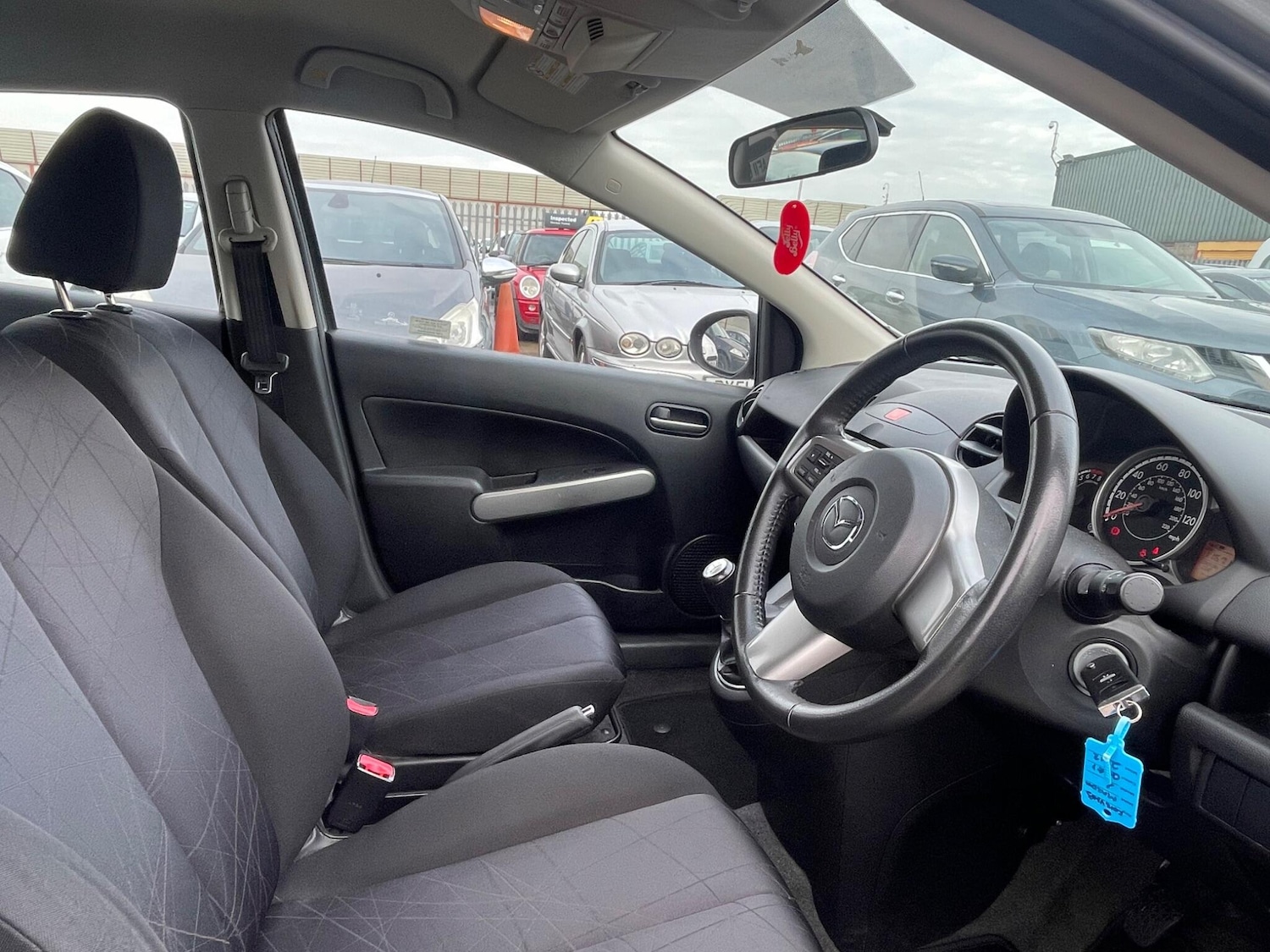 Used Mazda Mazda2 2012 for sale - 77242842: Photo 19