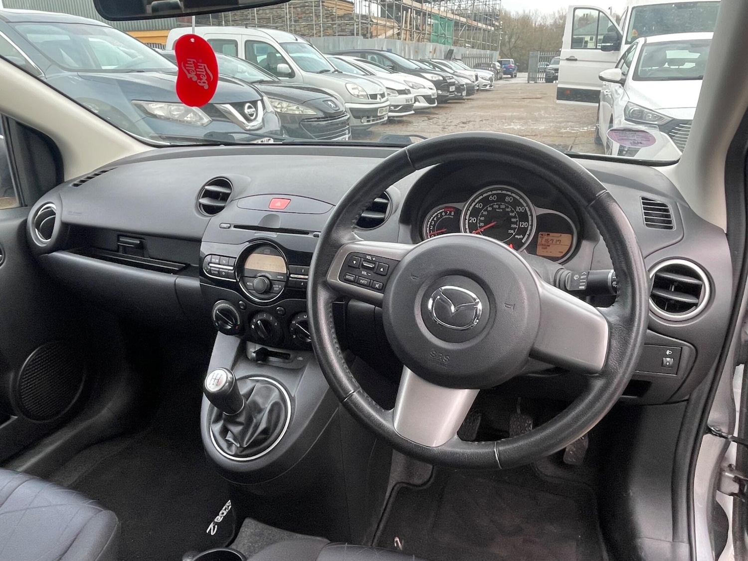 Used Mazda Mazda2 2012 for sale - 77242842: Photo 32