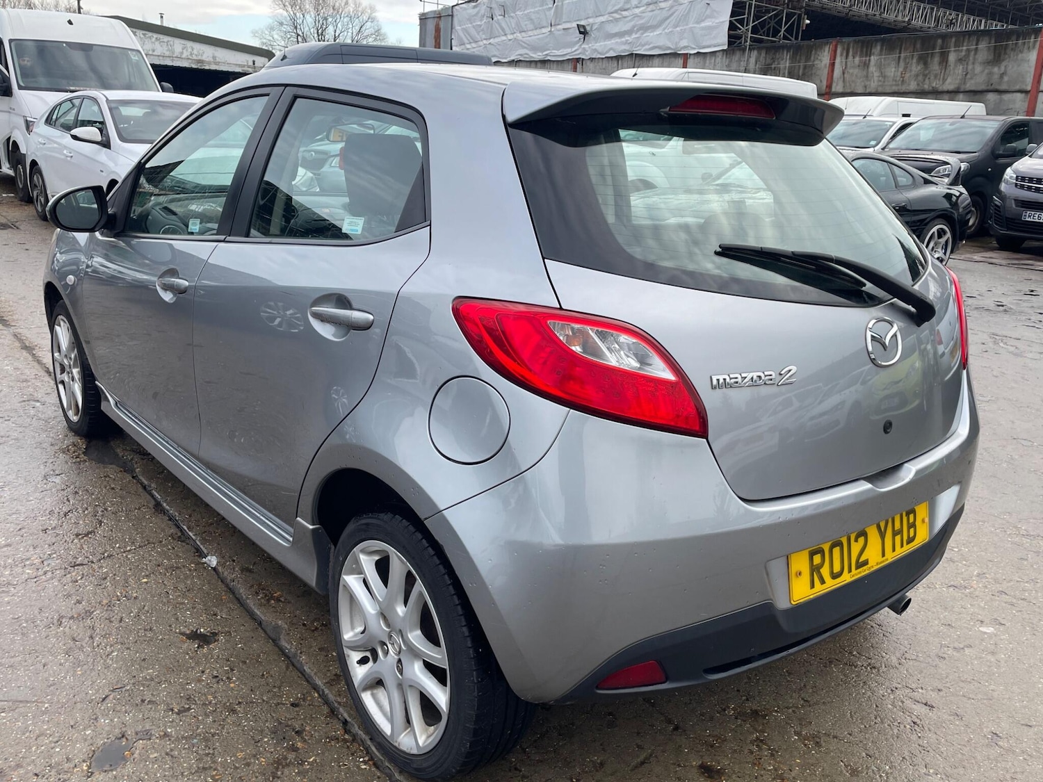 Used Mazda Mazda2 2012 for sale - 77242842: Photo 4