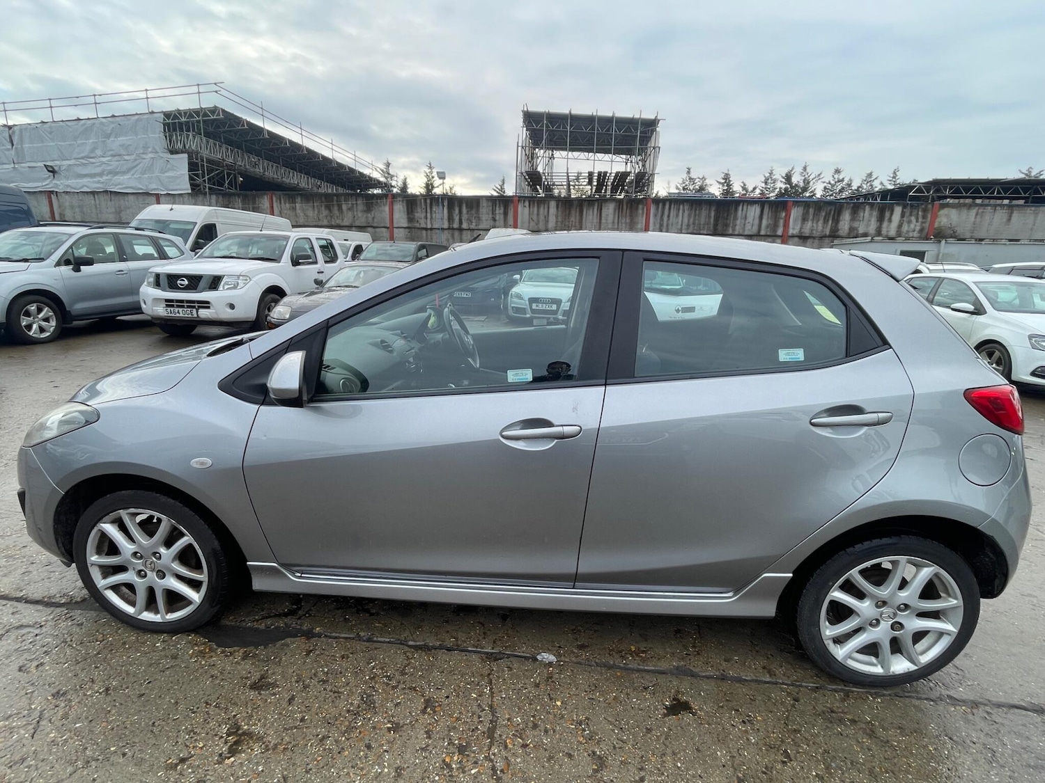 Used Mazda Mazda2 2012 for sale - 77242842: Photo 8