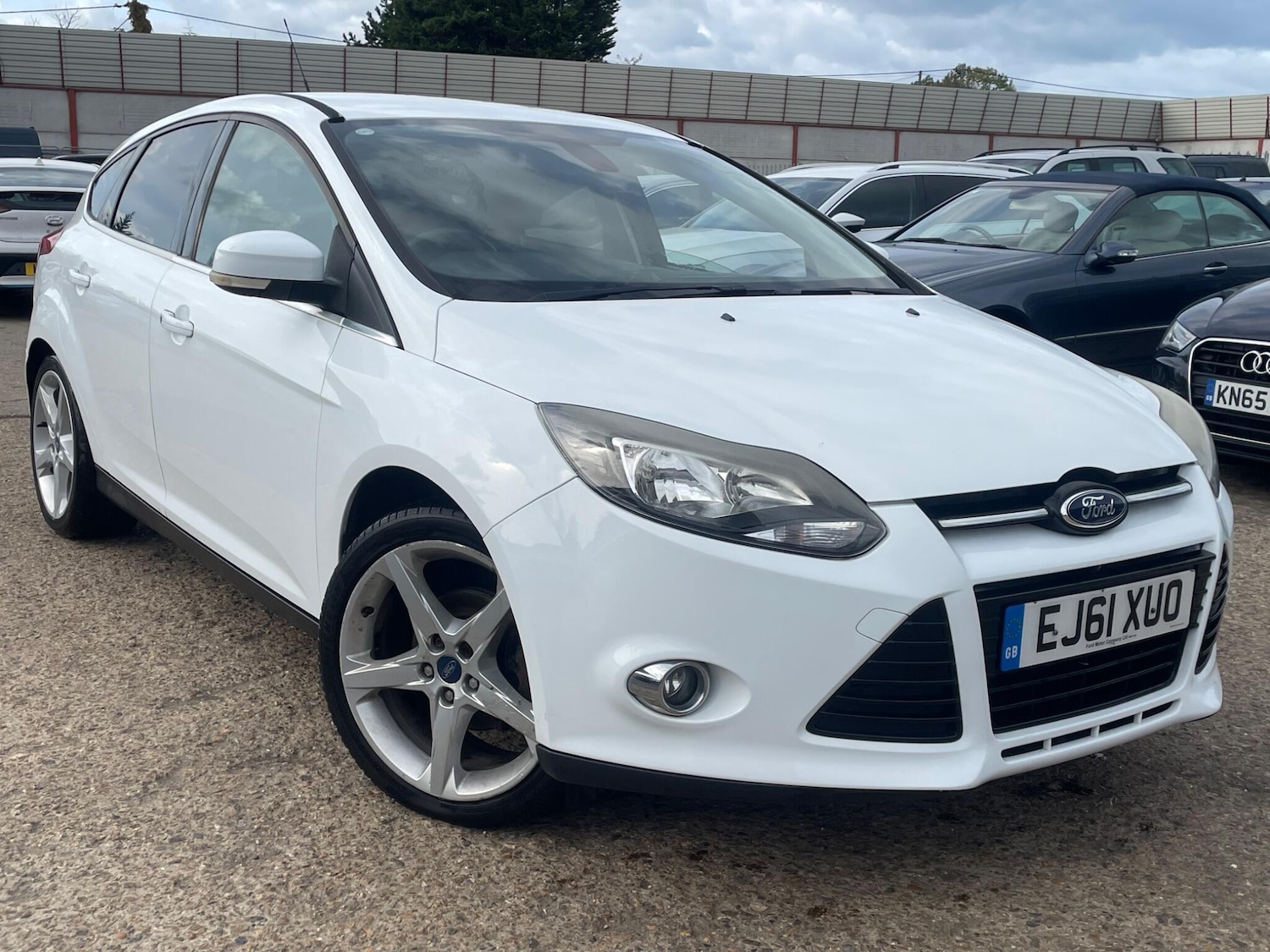 Used Ford Focus 2011 for sale - 76179378: Photo 2