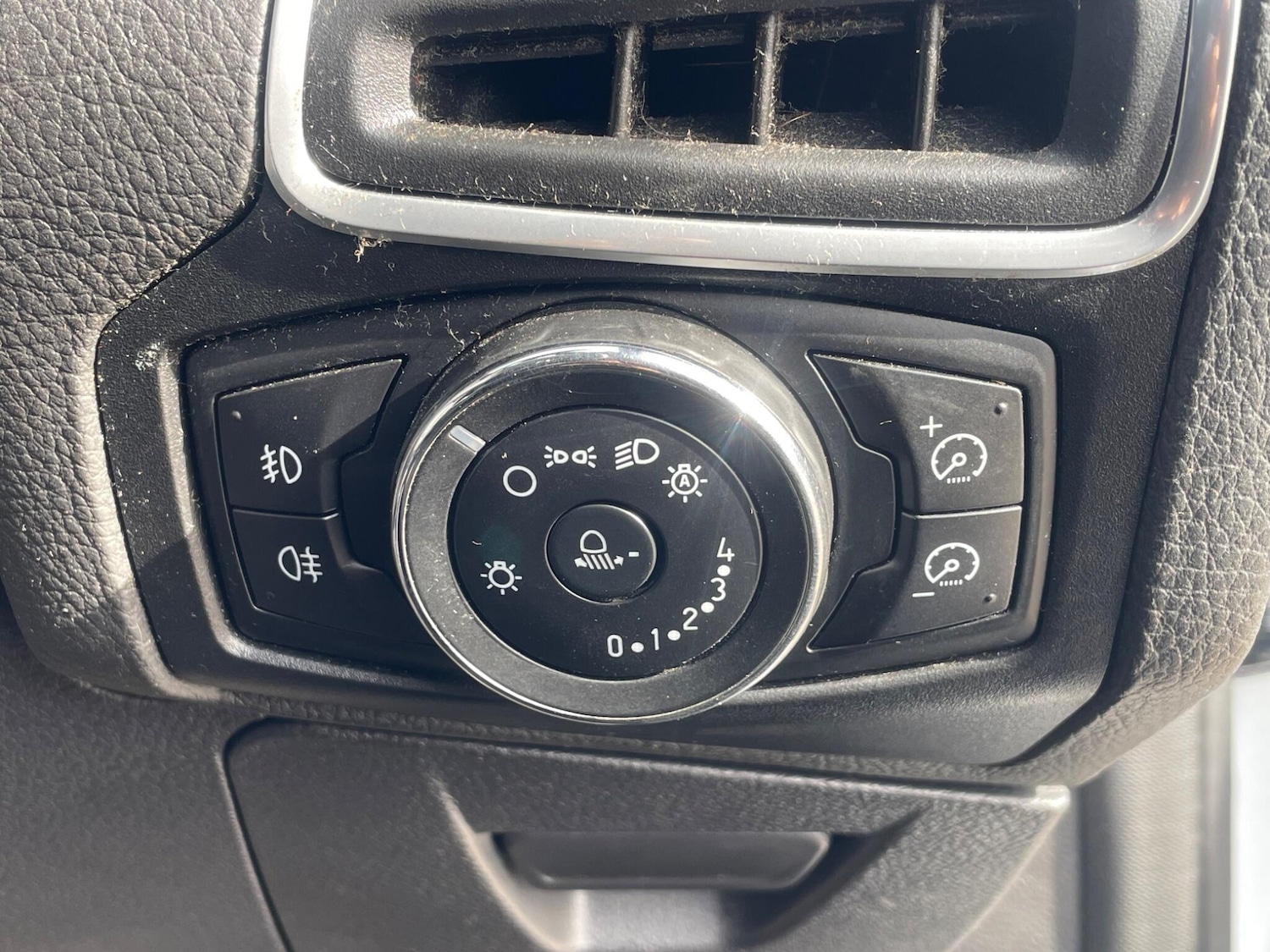 Used Ford Focus 2011 for sale - 76179378: Photo 28
