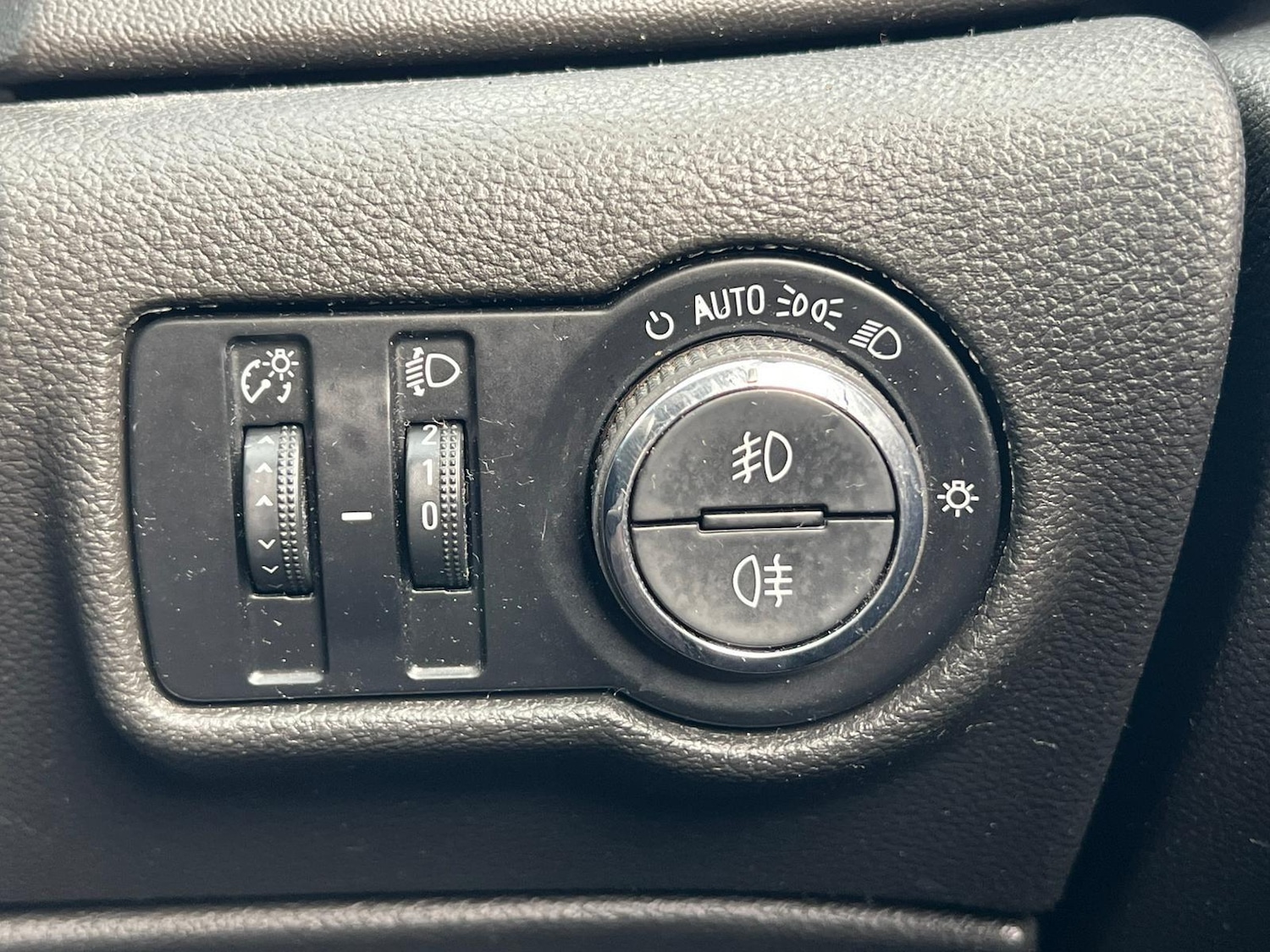 Used Vauxhall Astra GTC 2013 for sale - 76993064: Photo 26