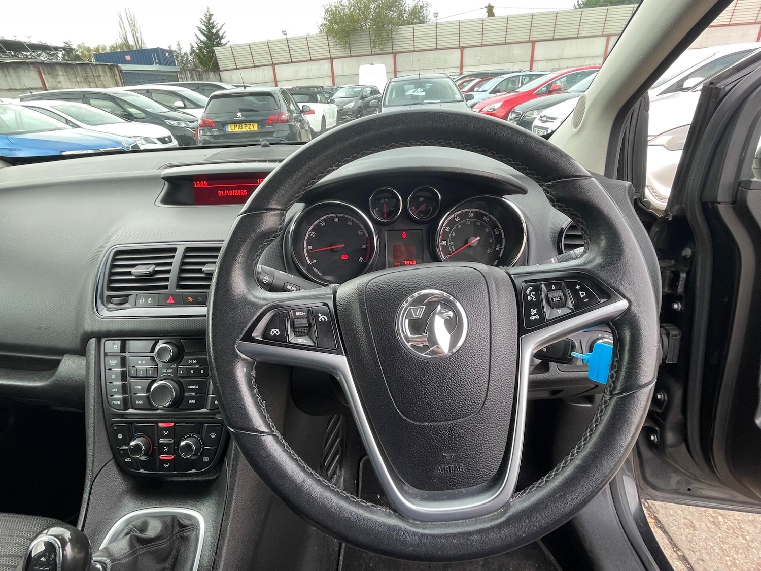 Used Vauxhall Meriva 2015 for sale - 76337020: Photo 14