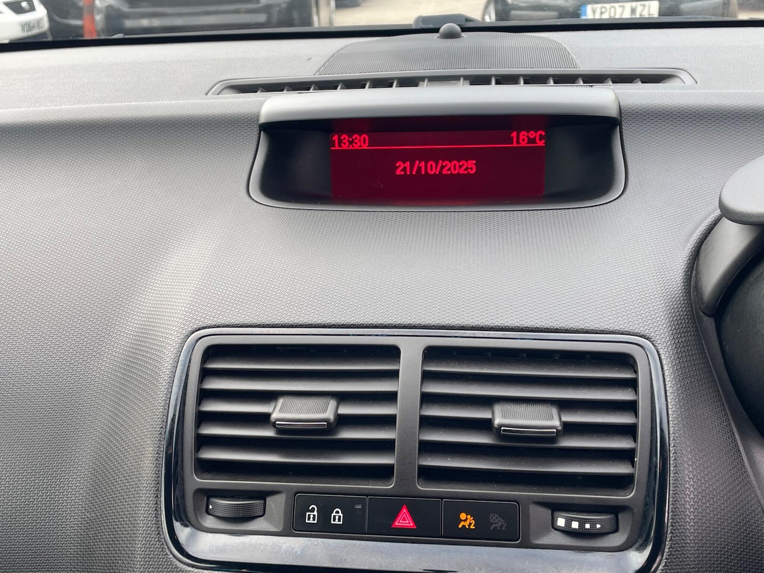 Used Vauxhall Meriva 2015 for sale - 76337020: Photo 24