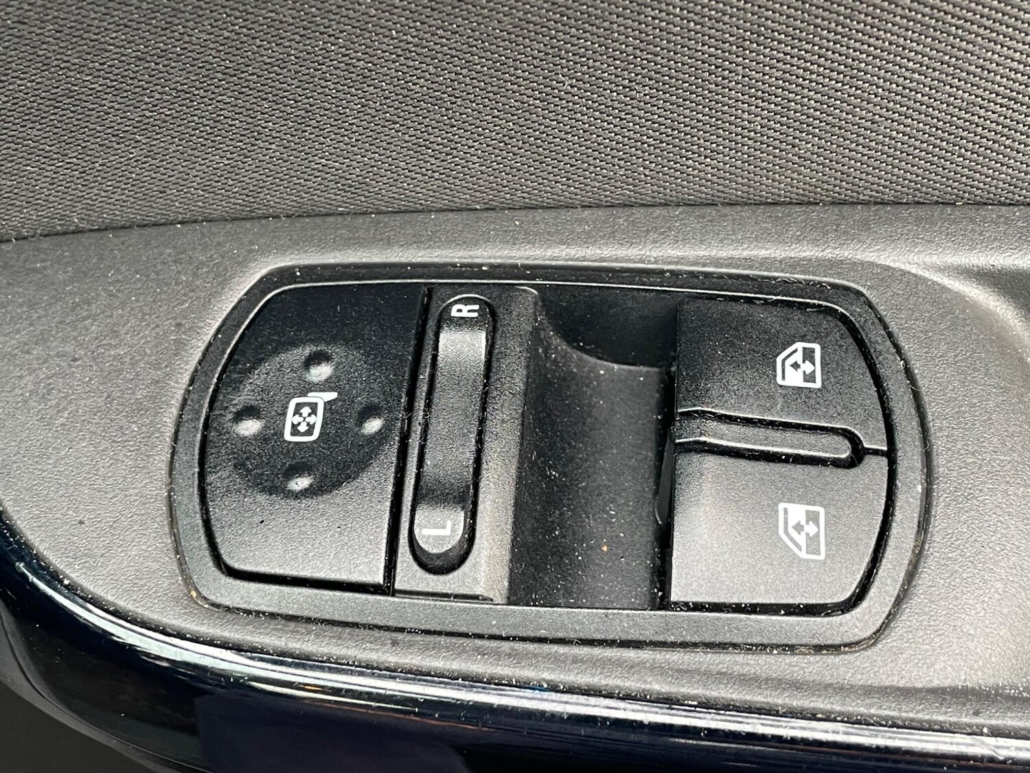 Used Vauxhall Corsa 2016 for sale - 76336629: Photo 23