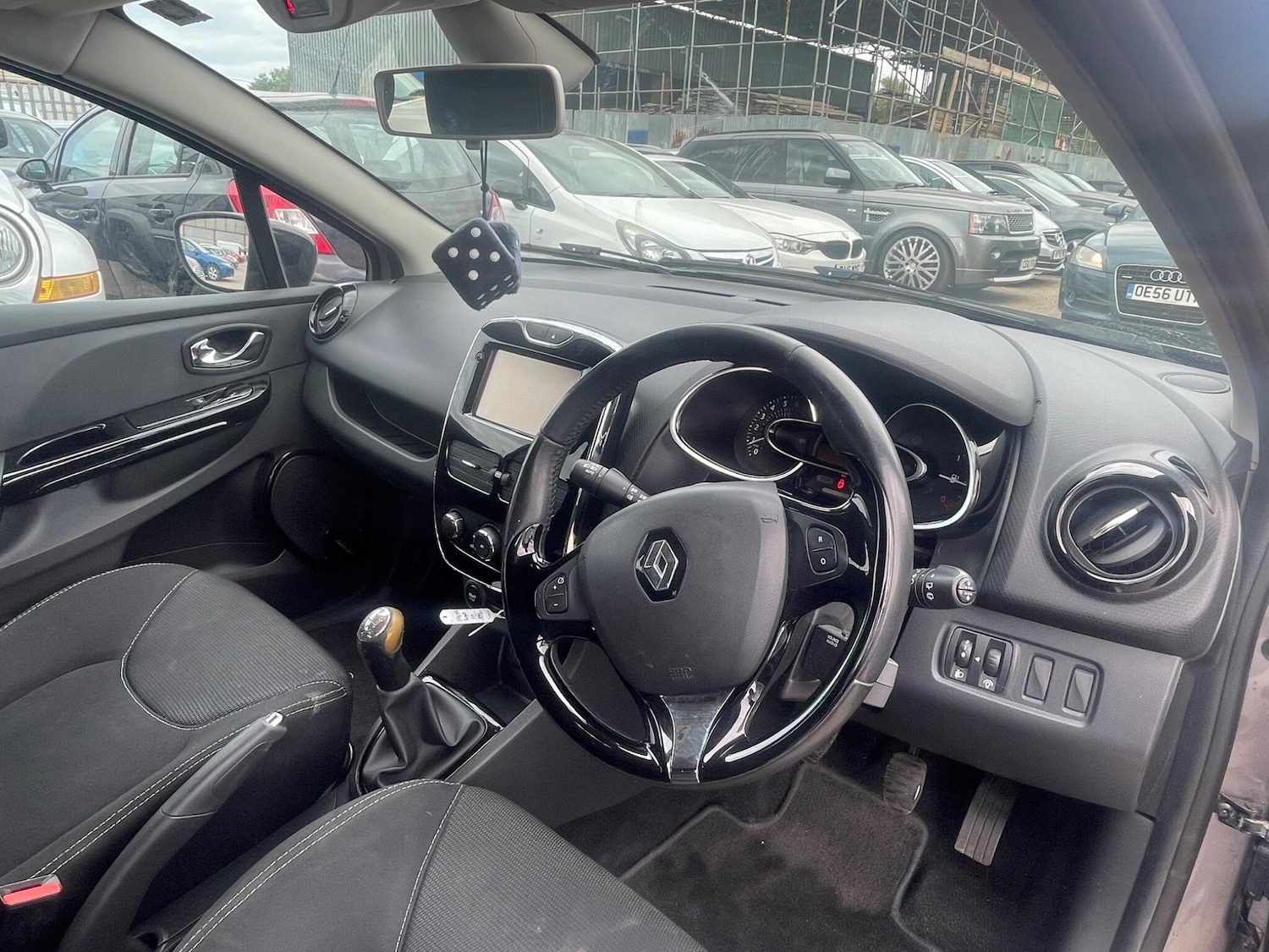 Used Renault Clio 2014 for sale - 76988279: Photo 15