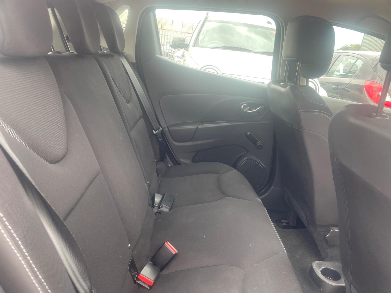 Used Renault Clio 2014 for sale - 76988279: Photo 21