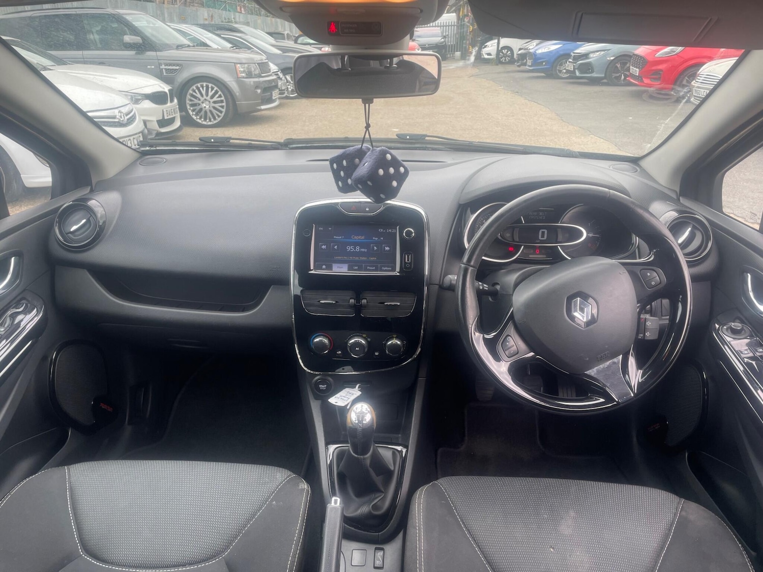 Used Renault Clio 2014 for sale - 76988279: Photo 23