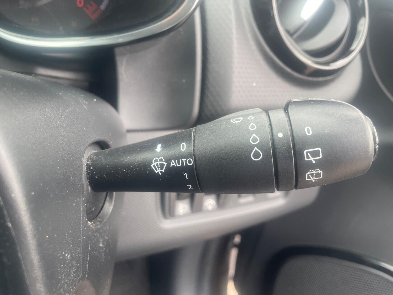 Used Renault Clio 2014 for sale - 76988279: Photo 27