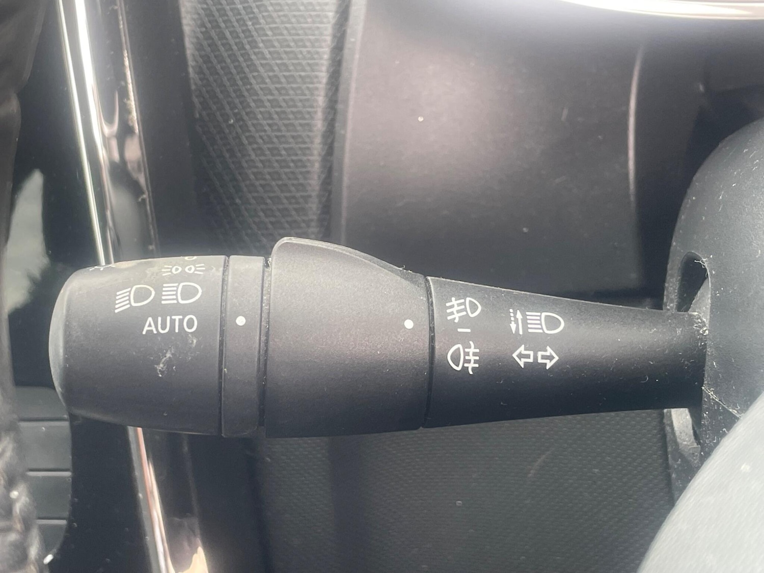 Used Renault Clio 2014 for sale - 76988279: Photo 28