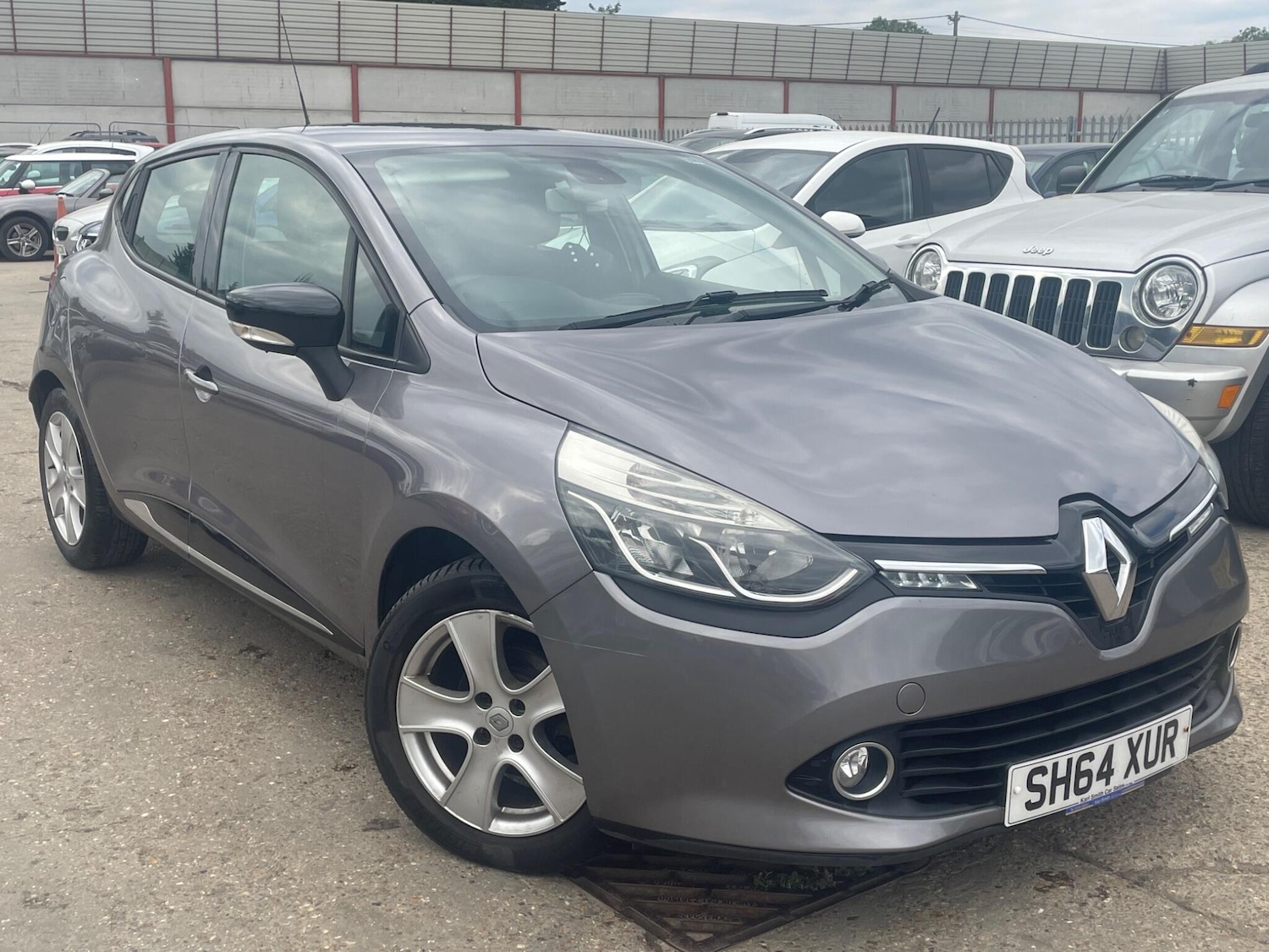 Used Renault Clio 2014 for sale - 76988279: Photo 37