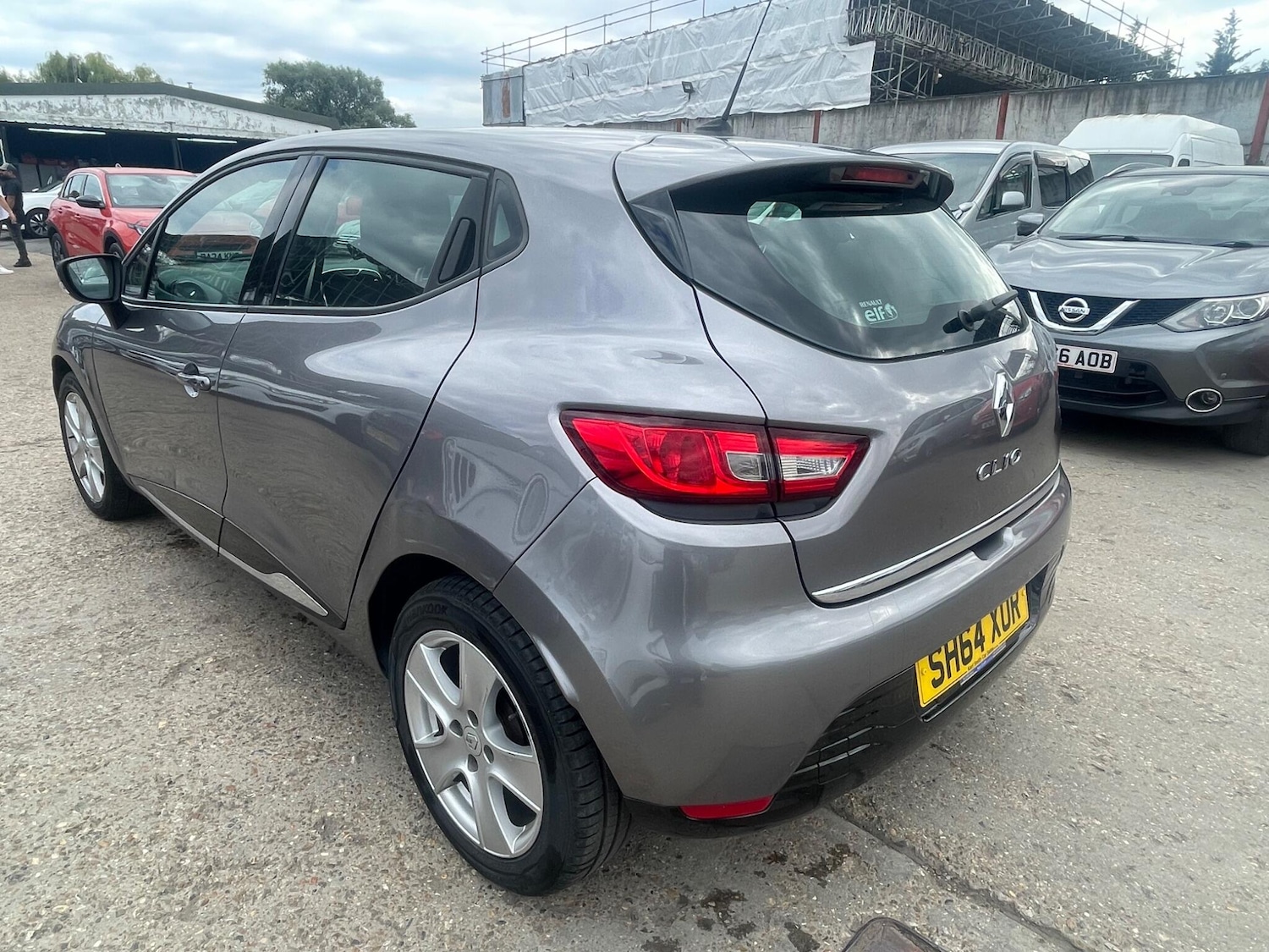 Used Renault Clio 2014 for sale - 76988279: Photo 6