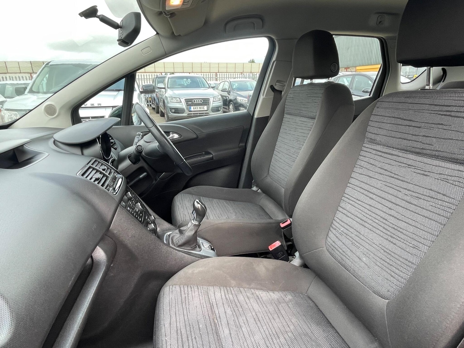 Used Vauxhall Meriva 2015 for sale - 77202867: Photo 16