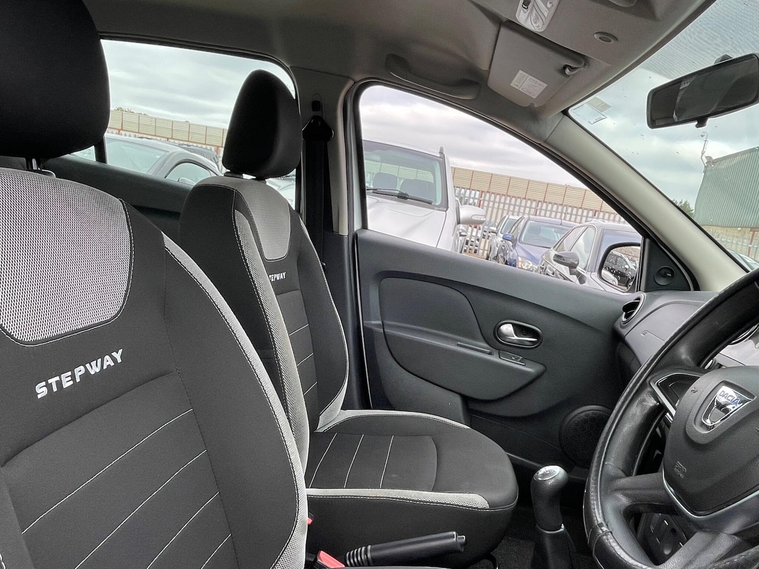 Used Dacia Sandero Stepway 2020 for sale - 76988990: Photo 14