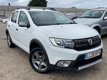 Used Dacia Sandero Stepway 2020 for sale - 76988990: Photo