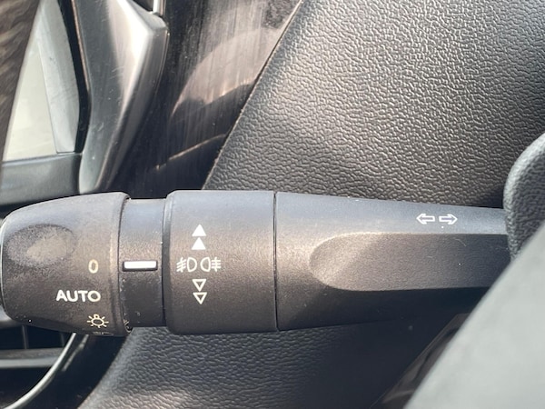 Used Peugeot 208 2012 for sale - 76179405: Photo 19